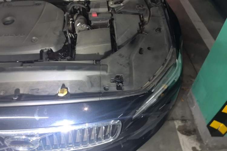Used Volvo S90 2018 T4 Zhiyuan Edition Engine Bay Left