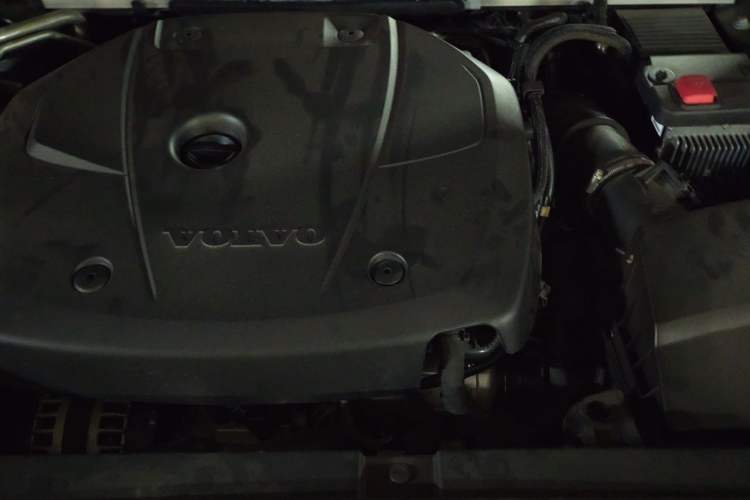 Used Volvo S90 2018 T5 Zhiyuan Edition Engine Bay