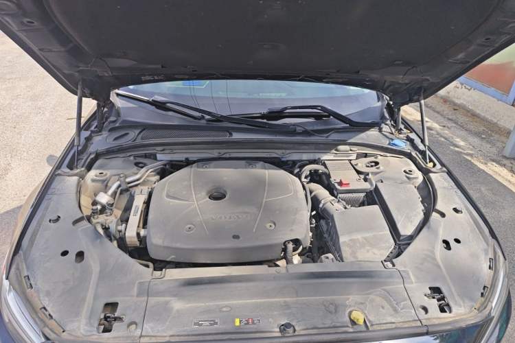 Used Volvo S90 2018 T4 Zhiyuan Edition Engine Bay
