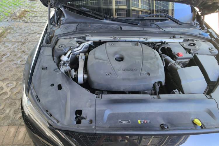 Used Volvo S90 2018 T4 Zhiyi Edition Engine Bay Right