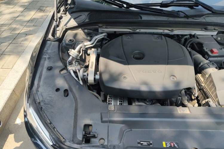 Used Volvo S90 2018 T4 Zhiyi Edition Engine Bay Right