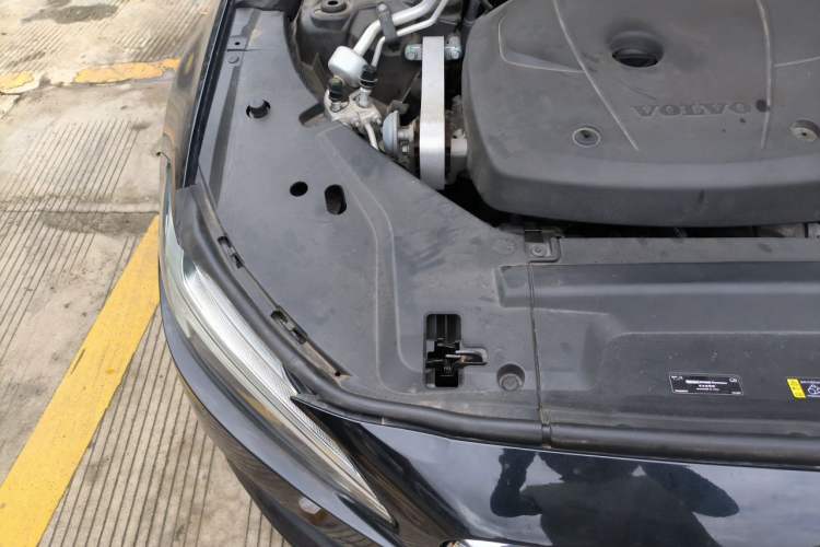 Used Volvo S90 2018 T5 Zhiyuan Edition Engine Bay Right