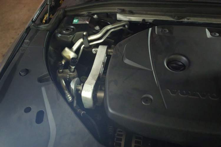 Used Volvo S90 2018 T5 Zhiyuan Edition Engine Bay Right