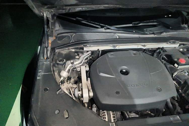 Used Volvo S90 2018 T4 Zhiyuan Edition Engine Bay Right