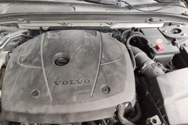Used Volvo S90 2018 T5 Zhiya Edition Engine Bay