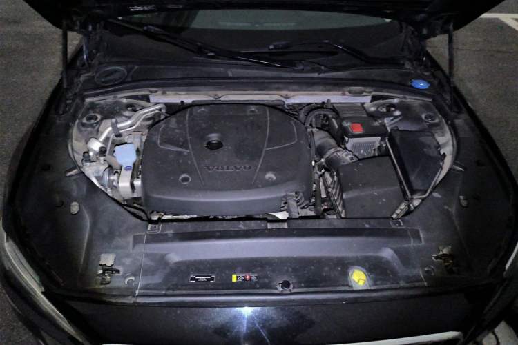 Used Volvo S90 2018 T5 Zhiyuan Edition Engine Bay