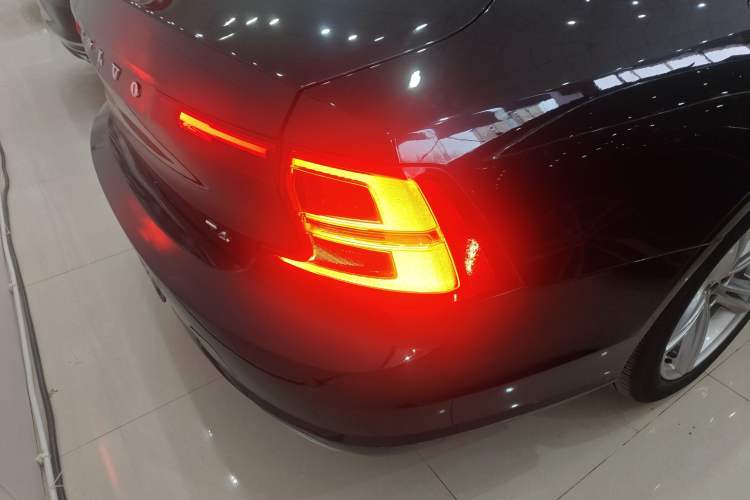 Used Volvo S90 2018 T4 Zhiyuan Edition Exterior 6