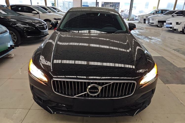 Used Volvo S90 2018 T4 Zhiyuan Edition Front