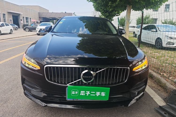 Used Volvo S90 2018 T4 Zhiyuan Edition Front