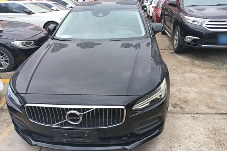 Used Volvo S90 2018 T4 Zhiyuan Edition Front