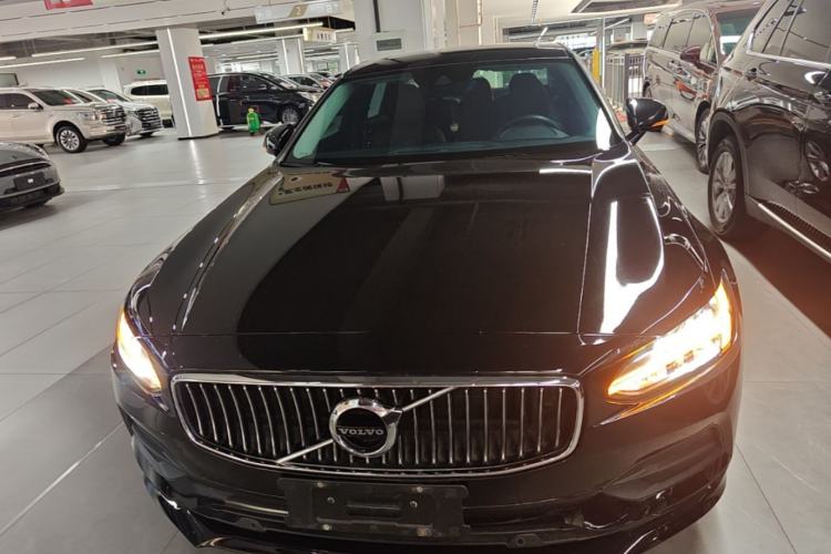 Used Volvo S90 2018 T4 Zhiyuan Edition Front