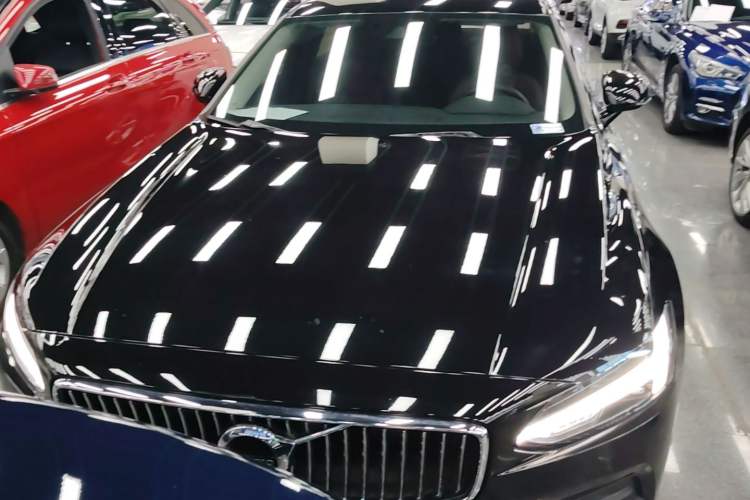 Used Volvo S90 2018 T4 Zhiyuan Edition Front