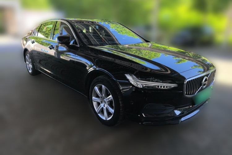 Used Volvo S90 2018 T4 Zhiyi Edition Front Right 45 Deg