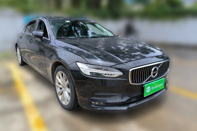 Used Volvo S90 2018 T5 Zhiyuan Edition Front Right 45 Deg