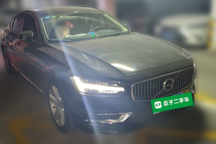 Used Volvo S90 2018 T5 Zhiyuan Edition Front Right 45 Deg