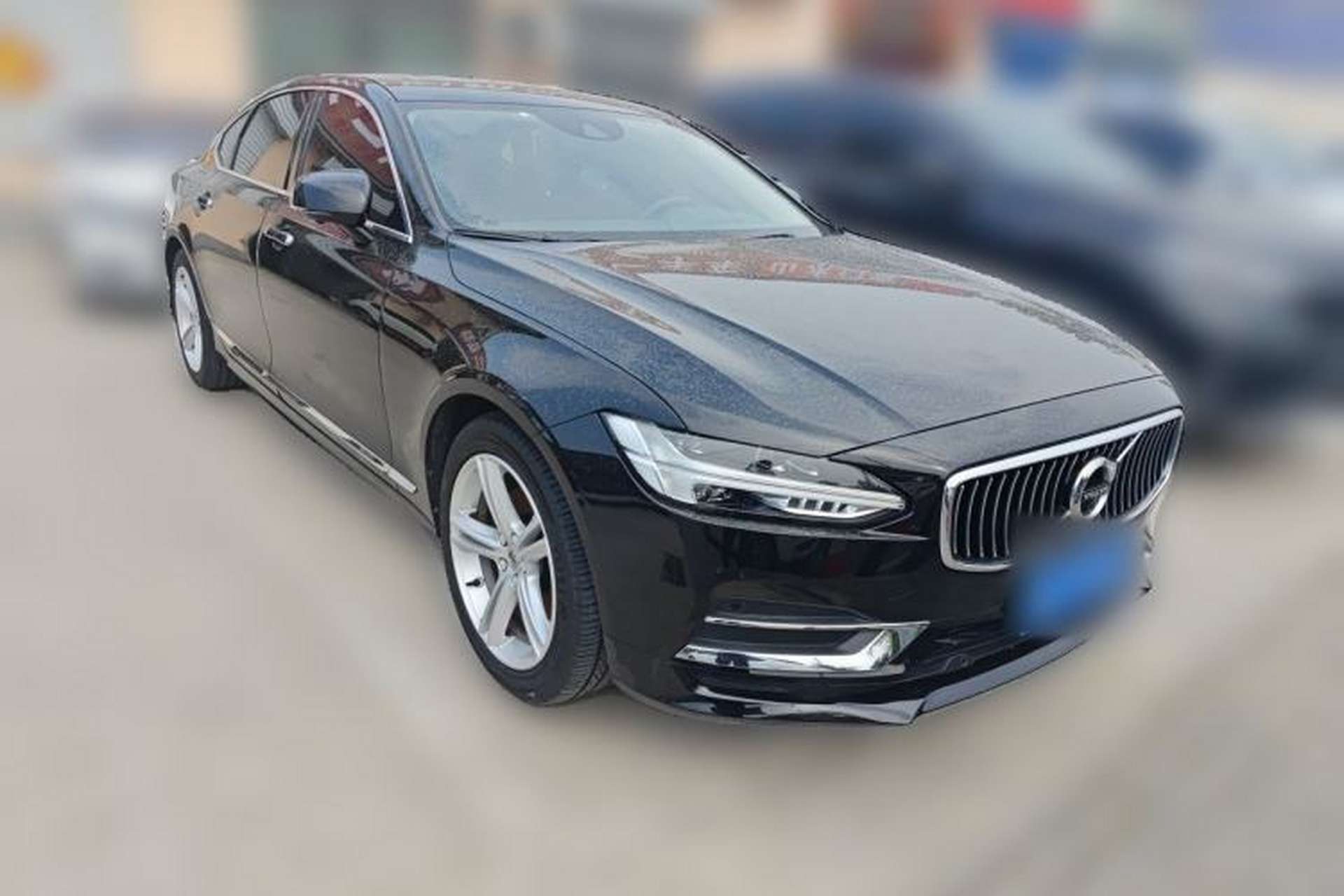 Used Volvo S90 2018 T4 Zhiyi Edition Front Right 45 Deg