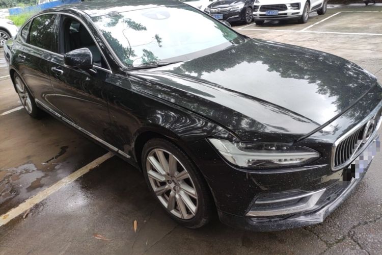 Used Volvo S90 2018 T5 Zhiya Edition Front Right 45 Deg