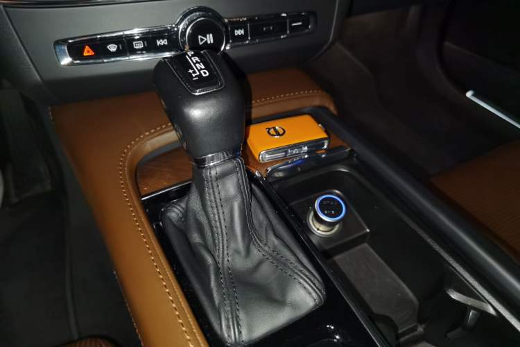 Used Volvo S90 2018 T5 Prestige Edition Gear Lever
