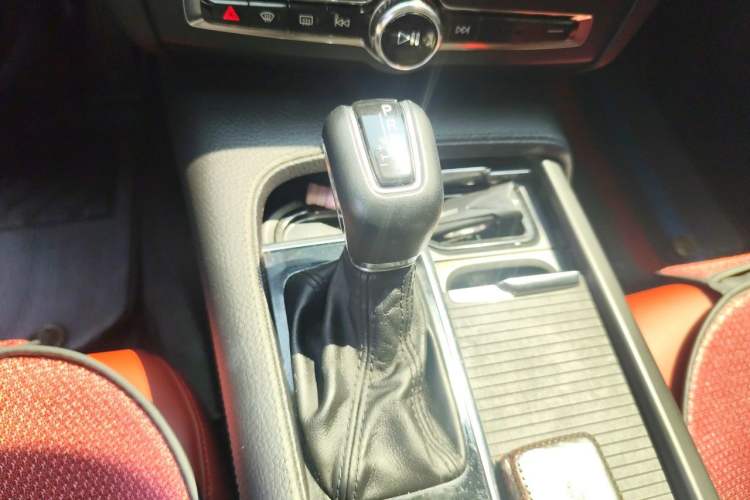 Used Volvo S90 2018 T4 Zhiyi Edition Gear Lever