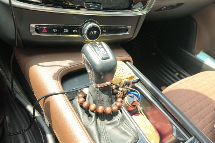 Used Volvo S90 2018 T4 Zhiyi Edition Gear Lever