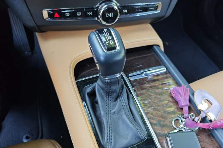 Used Volvo S90 2018 T4 Zhiyuan Edition Gear Lever