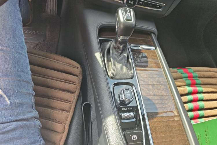 Used Volvo S90 2018 T4 Zhiyuan Edition Gear Lever
