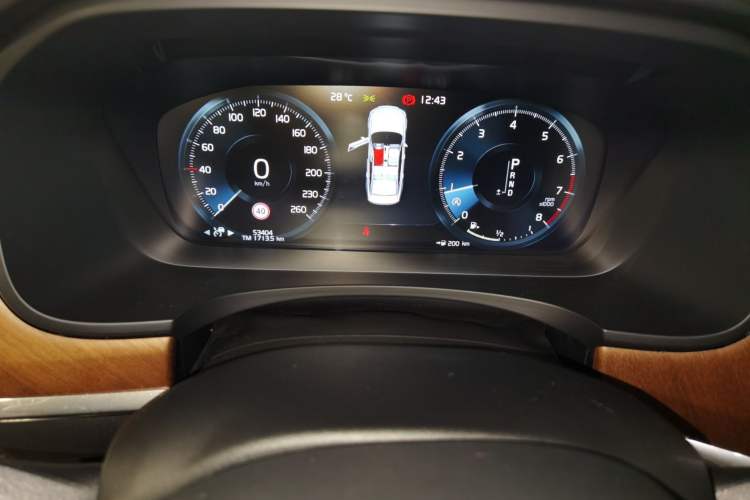Used Volvo S90 2018 T5 Prestige Edition Instrument Cluster