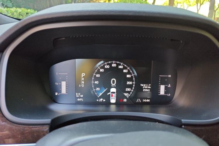Used Volvo S90 2018 T4 Zhiyuan Edition Instrument Cluster