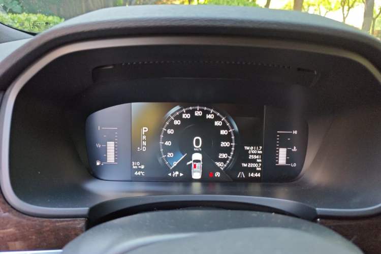 Used Volvo S90 2018 T4 Zhiyuan Edition Instrument Cluster