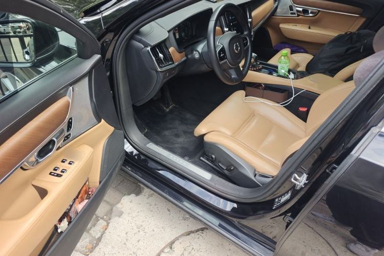 Used Volvo S90 2018 T5 Prestige Edition Interior 3