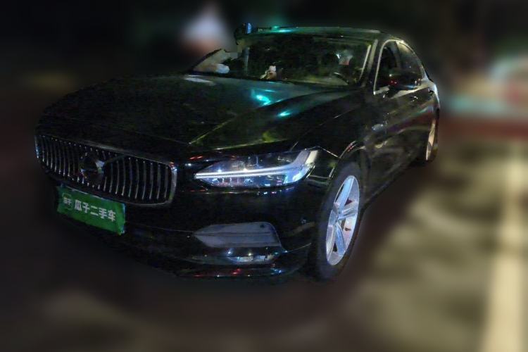 Used Volvo S90 2018 T4 Zhiyuan Edition Guazi used car, China used car export, Used car for sale, Used  cars, Cheapest cars for sale