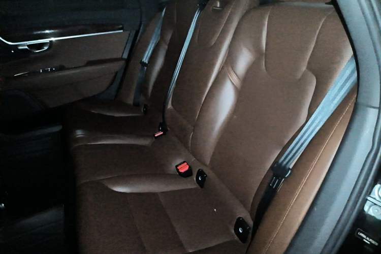 Used Volvo S90 2018 T4 Zhiyuan Edition Left Rear Seat