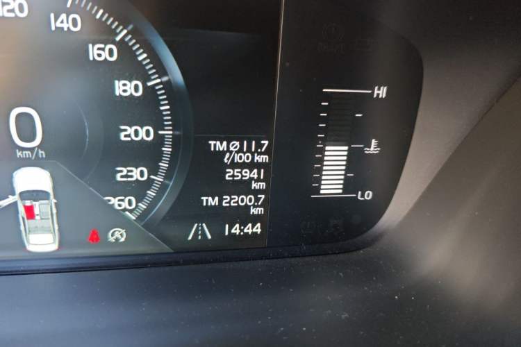 Used Volvo S90 2018 T4 Zhiyuan Edition Odometer Close Up