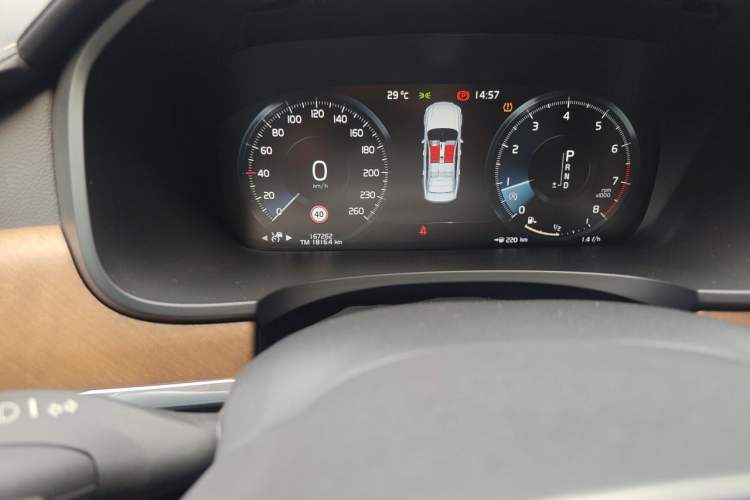 Used Volvo S90 2018 T5 Prestige Edition Odometer Close Up