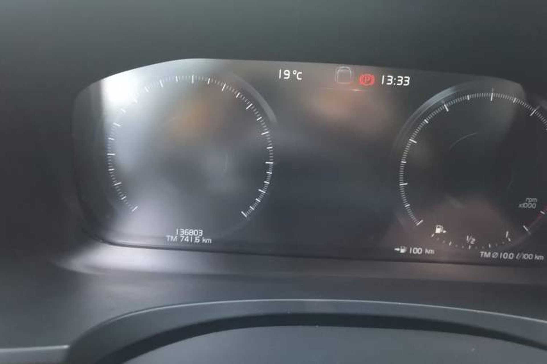 Used Volvo S90 2018 T5 Prestige Edition Odometer Close Up