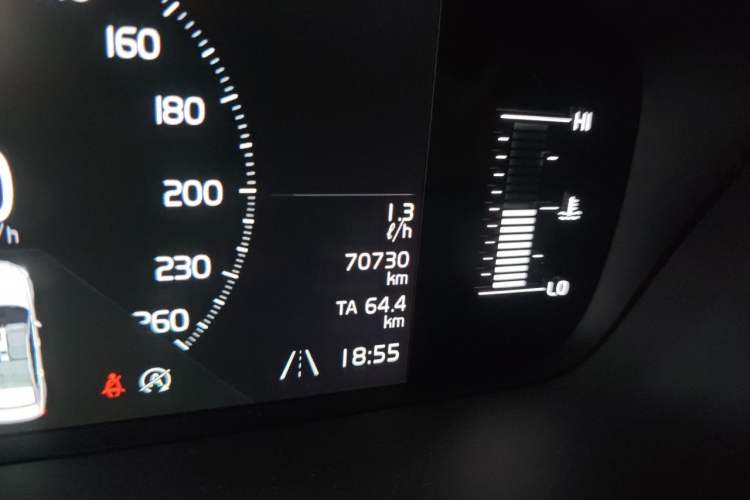 Used Volvo S90 2018 T4 Zhiyuan Edition Odometer Close Up