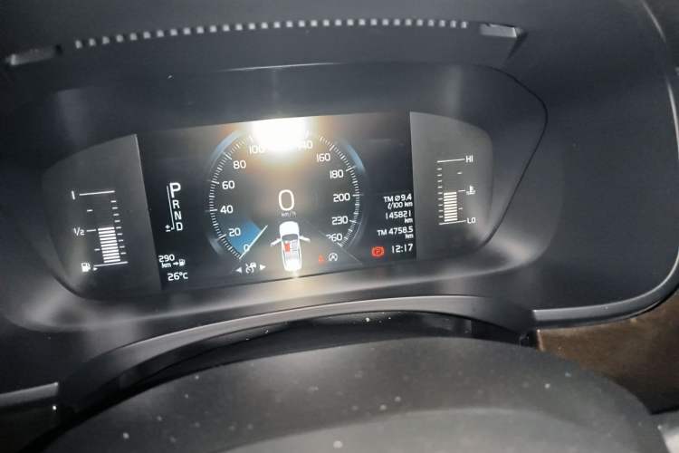 Used Volvo S90 2018 T4 Zhiyuan Edition Odometer Close Up
