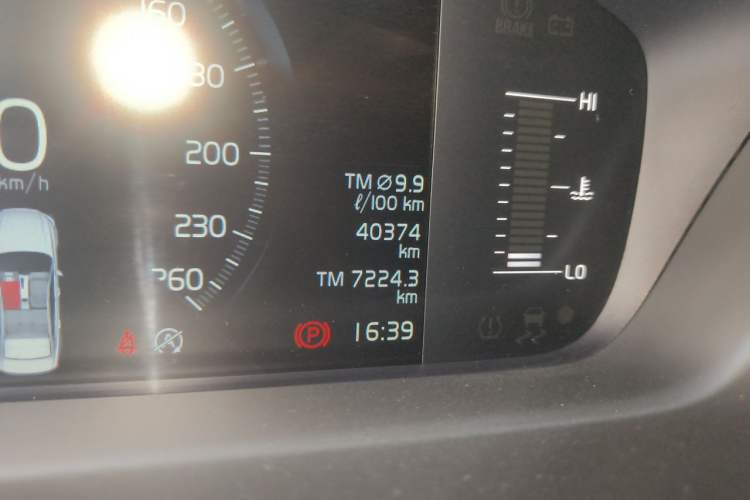 Used Volvo S90 2018 T4 Zhiyi Edition Odometer Close Up