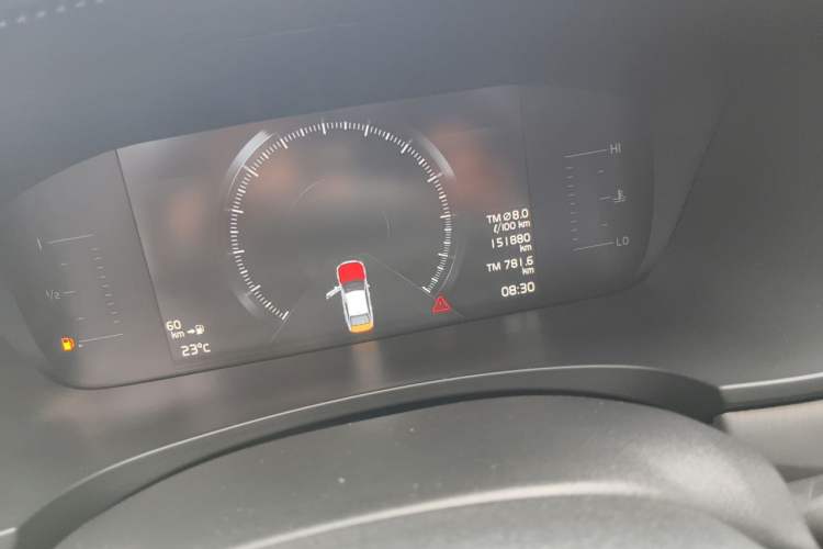 Used Volvo S90 2018 T4 Zhiyi Edition Odometer Close Up