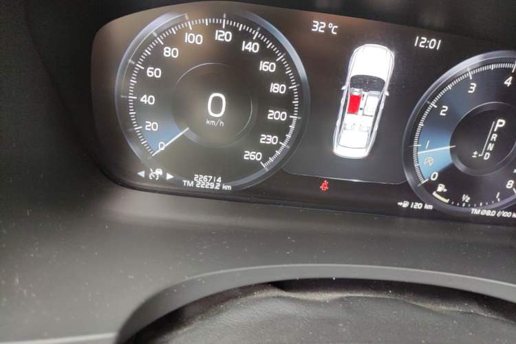 Used Volvo S90 2018 T5 Zhiya Edition Odometer Close Up