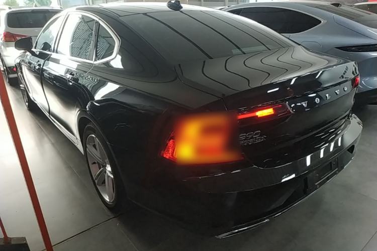 Used Volvo S90 2018 T4 Zhiyuan Edition Rear Left 45 Deg