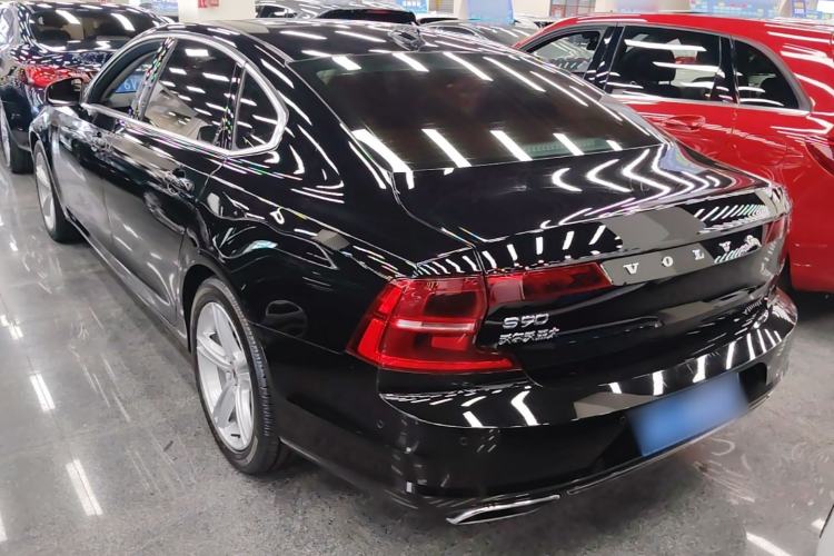 Used Volvo S90 2018 T4 Zhiyuan Edition Rear Left 45 Deg