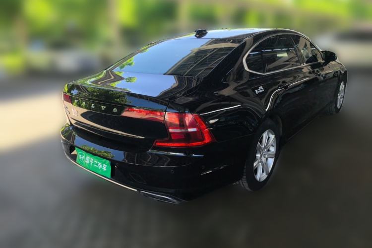 Used Volvo S90 2018 T4 Zhiyi Edition Rear Right 45 Deg