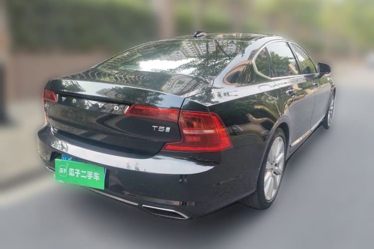 Used Volvo S90 2018 T5 Zhiya Edition Rear Right 45 Deg