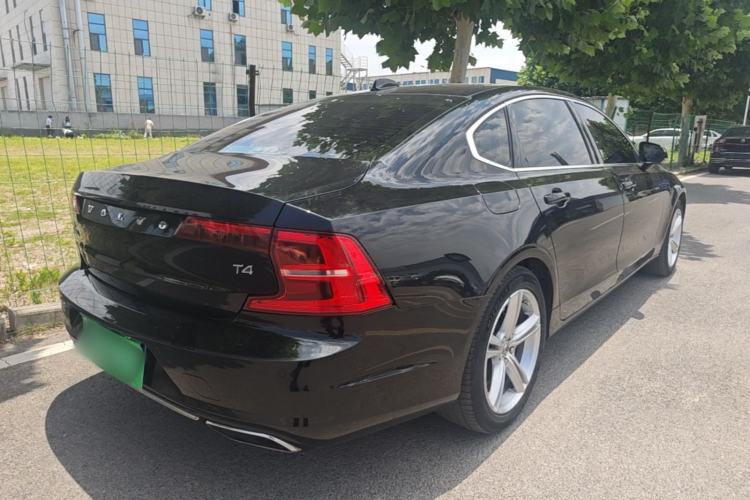 Used Volvo S90 2018 T4 Zhiyuan Edition Rear Right 45 Deg