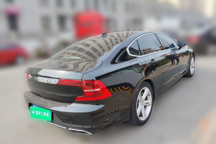 Used Volvo S90 2018 T4 Zhiyuan Edition Rear Right 45 Deg