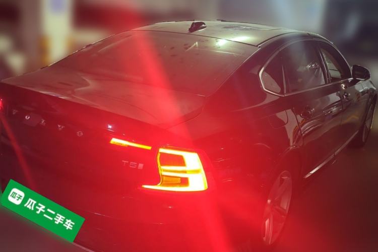 Used Volvo S90 2018 T5 Zhiyuan Edition Rear Right 45 Deg