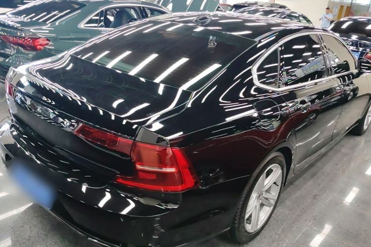 Used Volvo S90 2018 T4 Zhiyuan Edition Rear Right 45 Deg