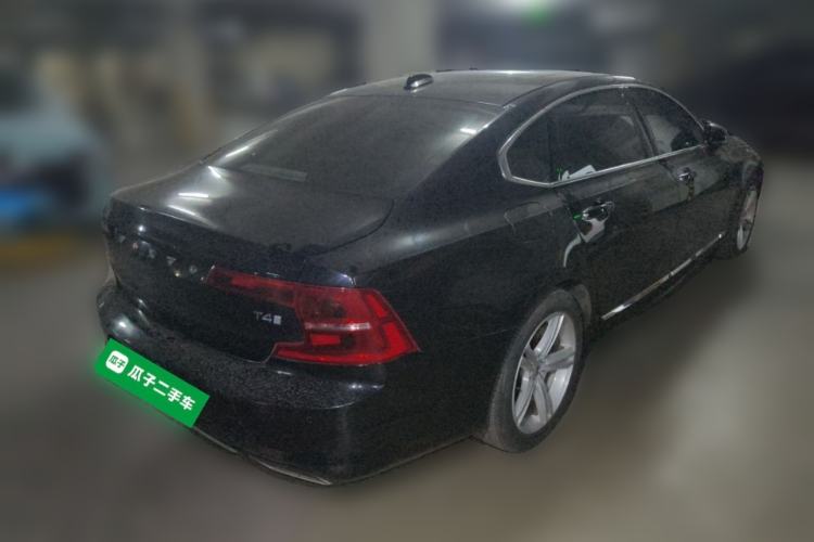 Used Volvo S90 2018 T4 Zhiyi Edition Rear Right 45 Deg