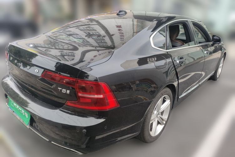 Used Volvo S90 2018 T5 Zhiya Edition Rear Right 45 Deg
